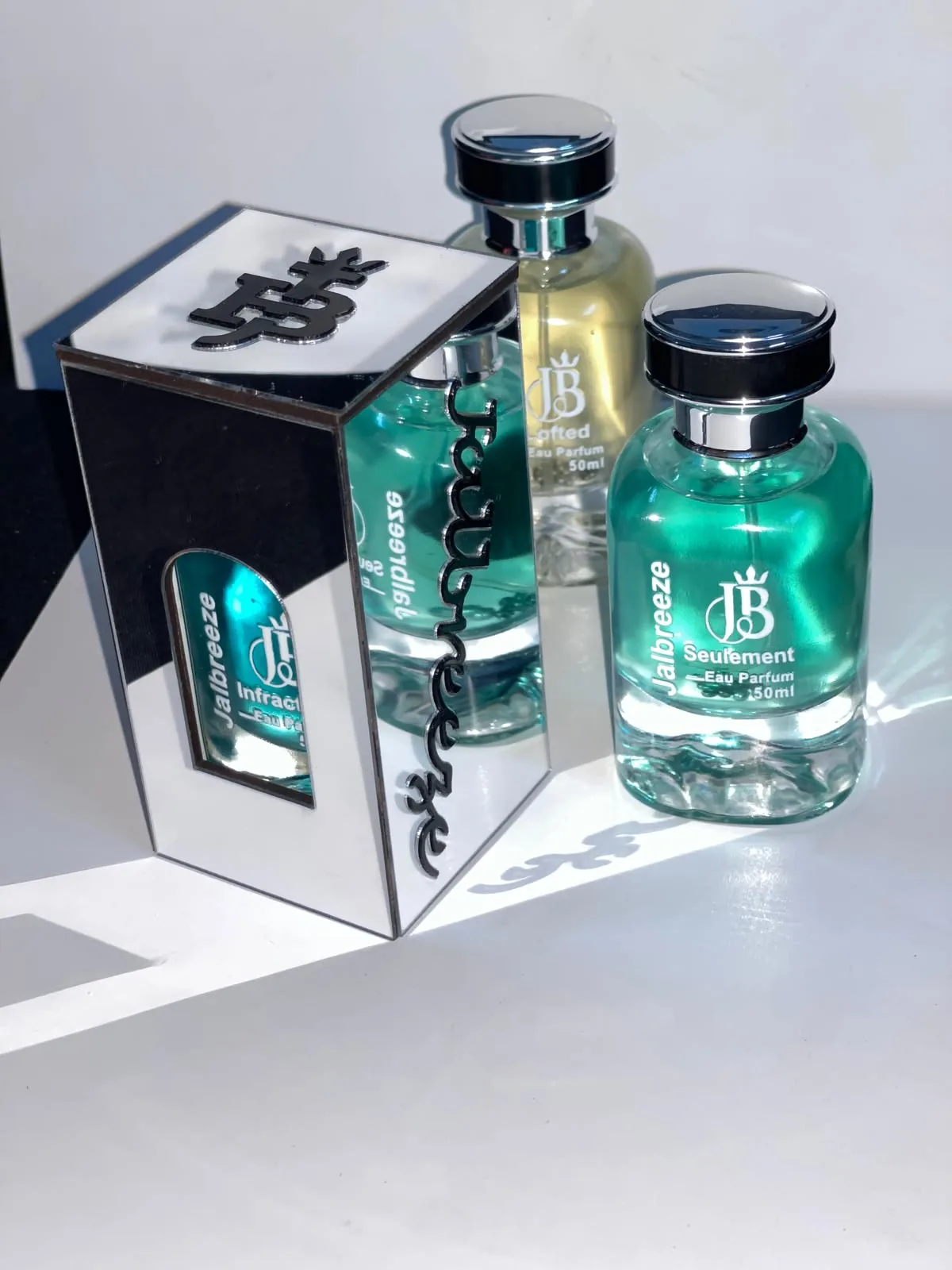 Coffret argenté JalBreeze et trois parfums